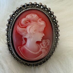 Vintage Cameo ring  in Red and Silver